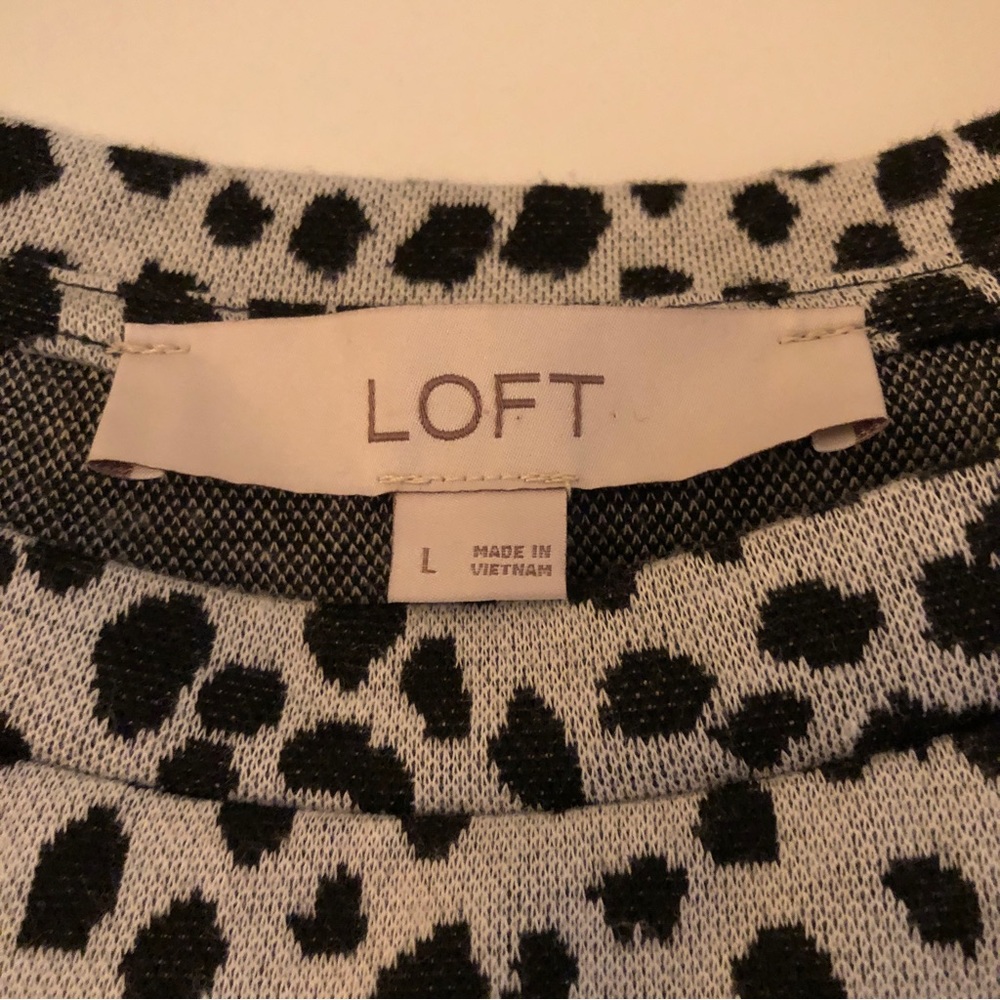 Loft Leopard Print Top - Picture 4 of 6